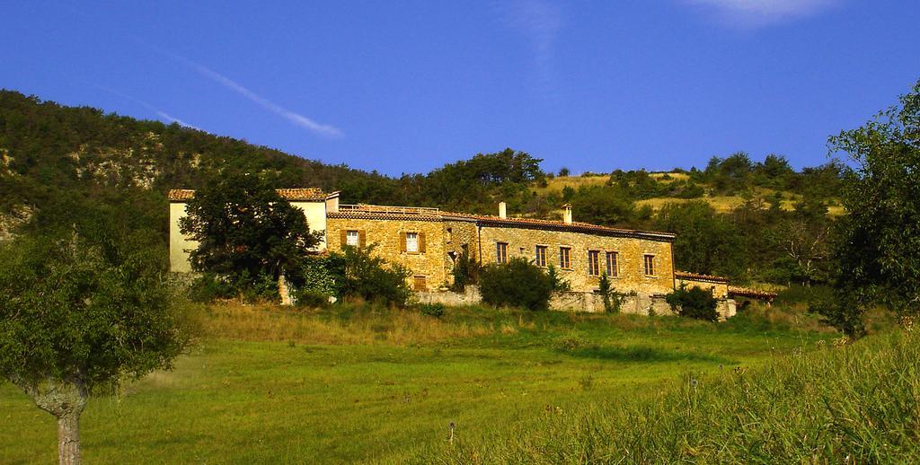 La Ferme De La Condamine Saint-André-de-Rosans Exterior foto